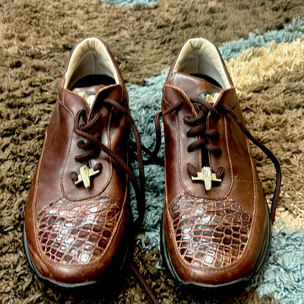 Mauri crocodile sneakers